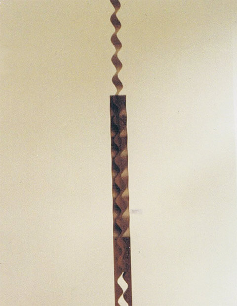Sinus Stele 3-teilig, 1996, Nussbaumholz, 320 x 10 x 10 cm